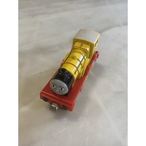 Thomas the Train Molly Tank Engine Diecast Metal Friends Yellow Take Play 2006 - Picture 1 of 6